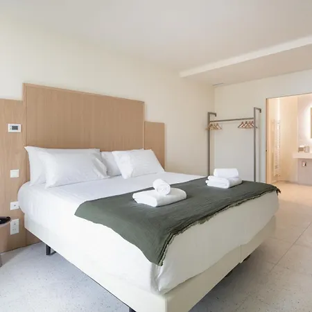 La Hotel 4*